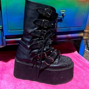 size 10 demonias spikey